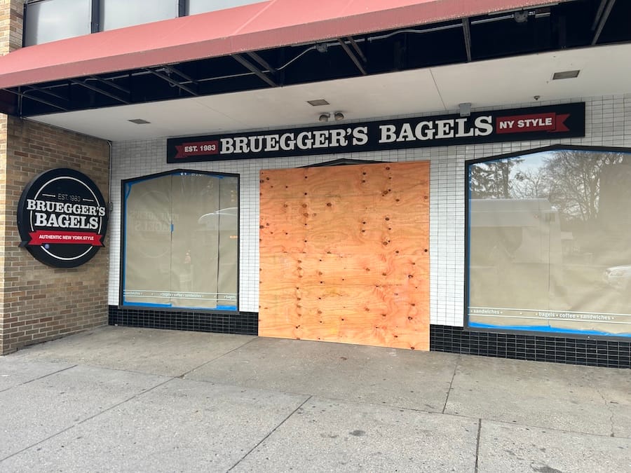Goodbye Bruegger’s, Hello Einstein Bros